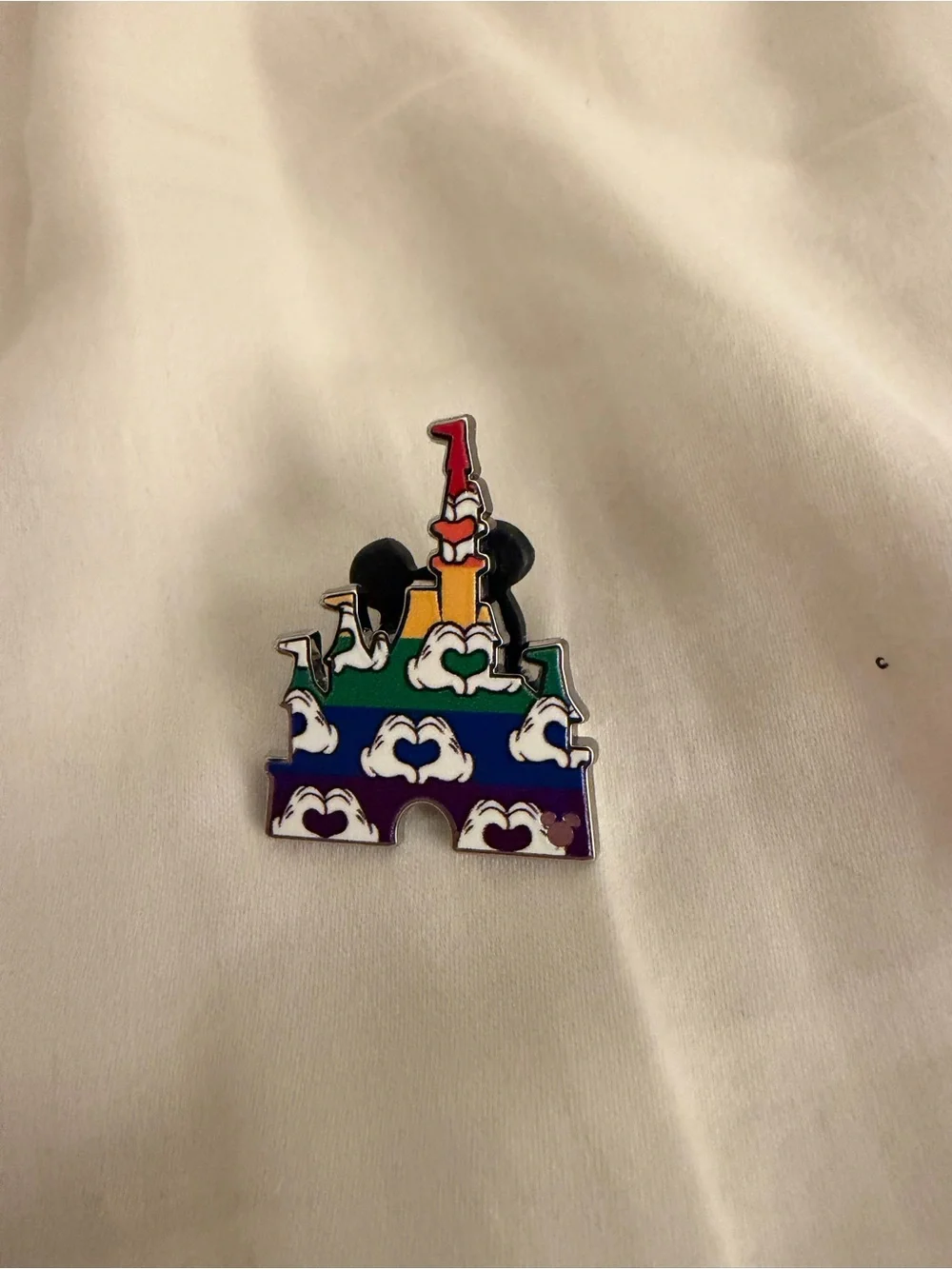 Walt Disney World Hidden Disney Mickey Castle Pin 2025 Wave B WDW Pride Rainbow